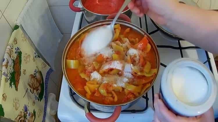 Adăugați sare pentru a prepara lecho