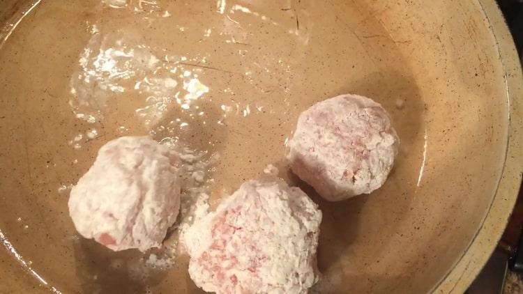 To cook pasta with cutlets, prepare the ingredients