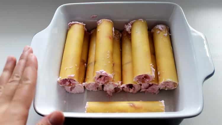 Untuk memasak pasta dengan keju cottage, pasta barangan