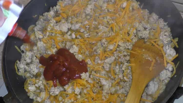 Per fer la pasta, afegiu la pasta de tomàquet