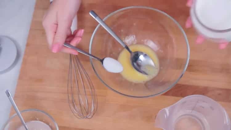 Para hacer hamburguesas, prepara los ingredientes.