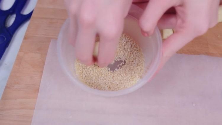 Para preparar hamburguesas, prepare semillas de sésamo