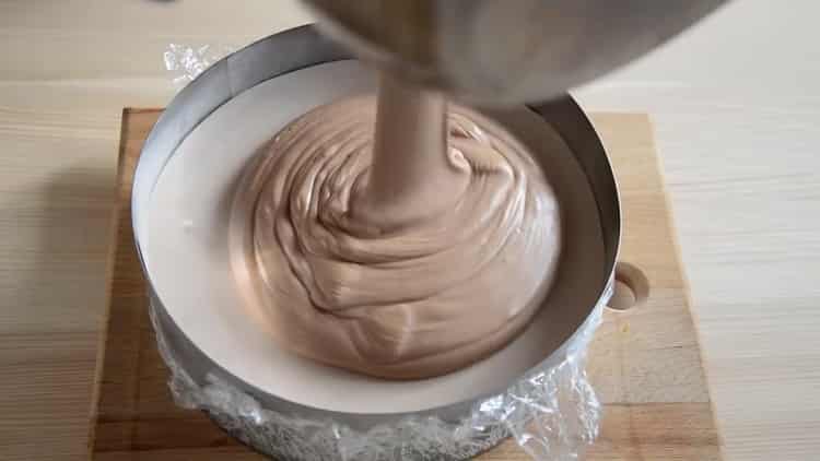 Prepare os ingredientes para o bolo.