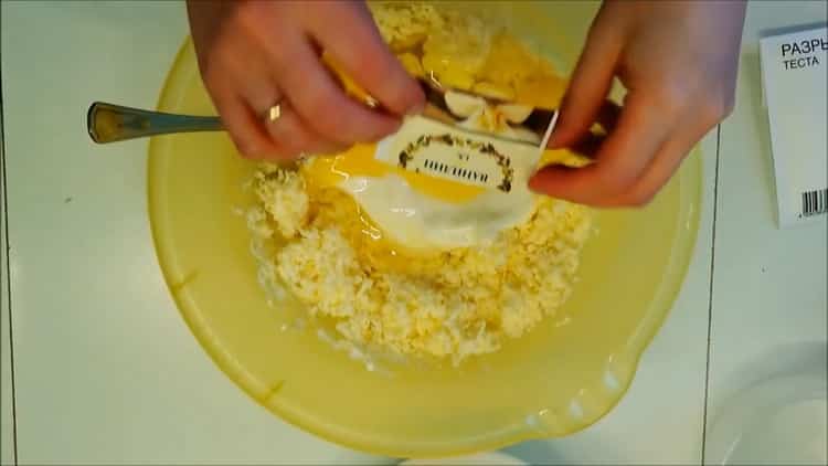 Pour préparer des gaufres molles, préparez les ingrédients