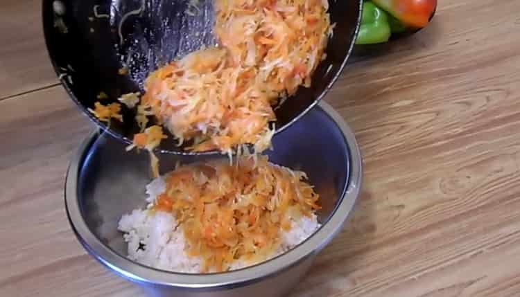 Smíchejte ingredience a připravte pepř.