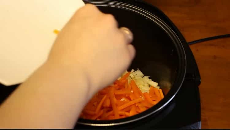 Pour préparer l’orge perlée, préparez un bol multicuiseur