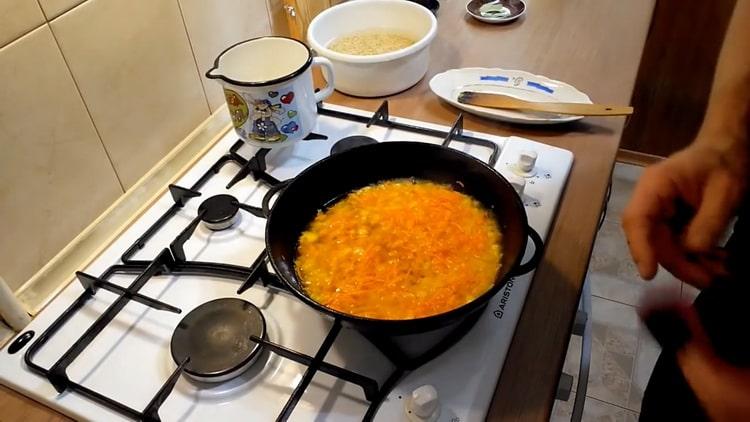 Pentru a face orzul perlat, amestecă ingredientele