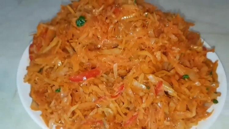 For at lave tærter med kål skal du forberede påfyldningen