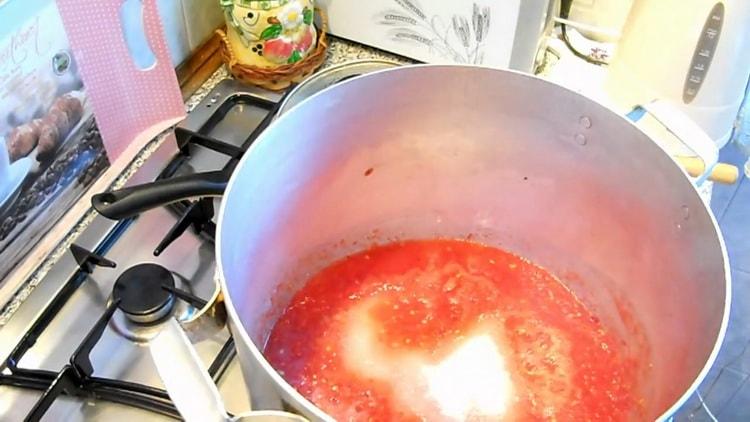 הוסף סוכר להכנת לצ'ו.