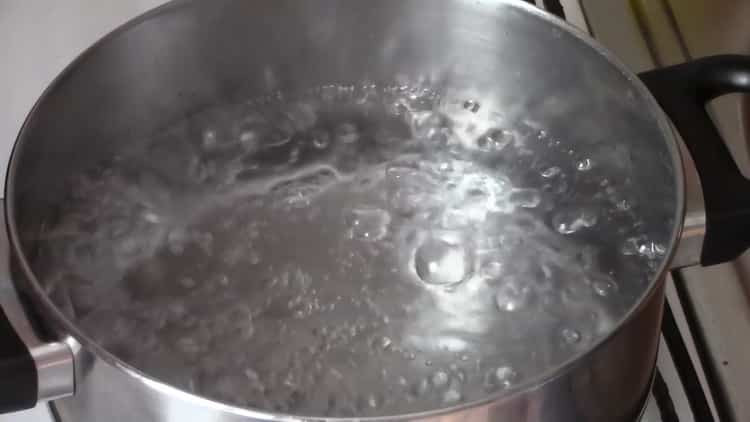 Салата за готвене с шунка и боб