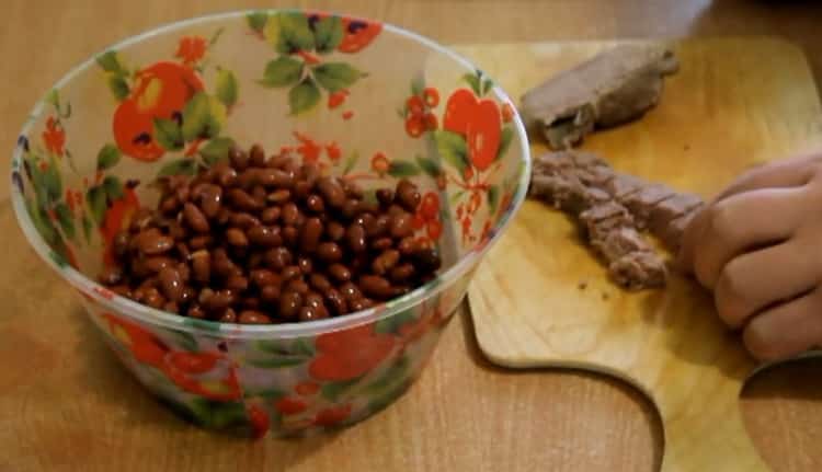 Per fer una amanida, picar, picar, vedella