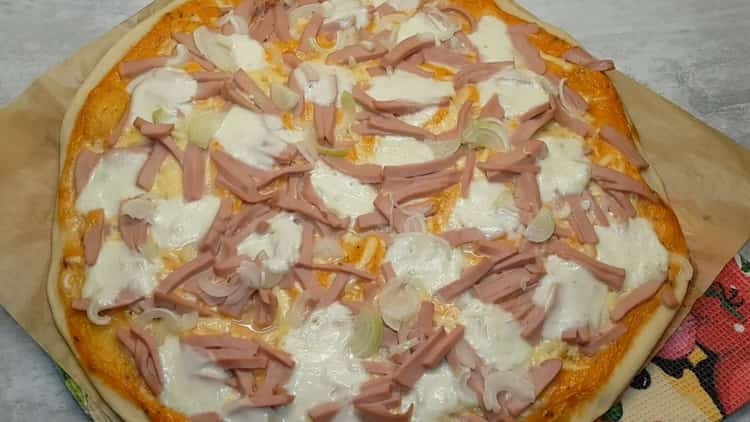 Recepta pas a pas de llevat de pizza fina amb foto