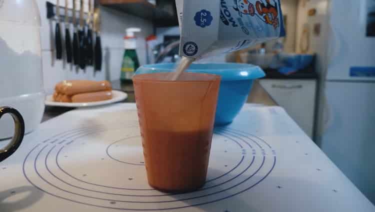 Cerneti faina pentru a face aluat