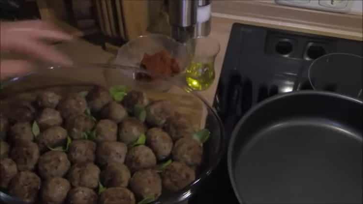 préparer le basilic pour les boulettes de viande