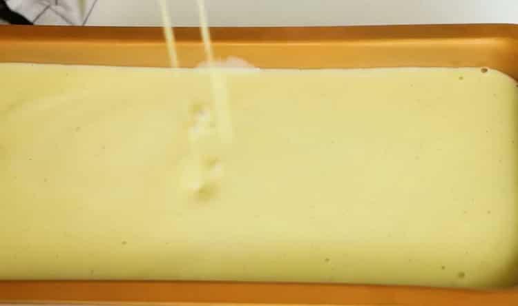 Despeje o sorvete no molde