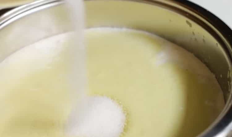 Para fazer sorvete de pistache, adicione açúcar