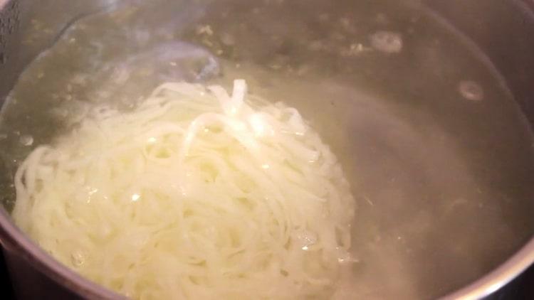 Prepareu els ingredients per cuinar.