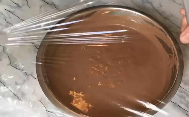 Pentru a face înghețată, acoperiți vasele