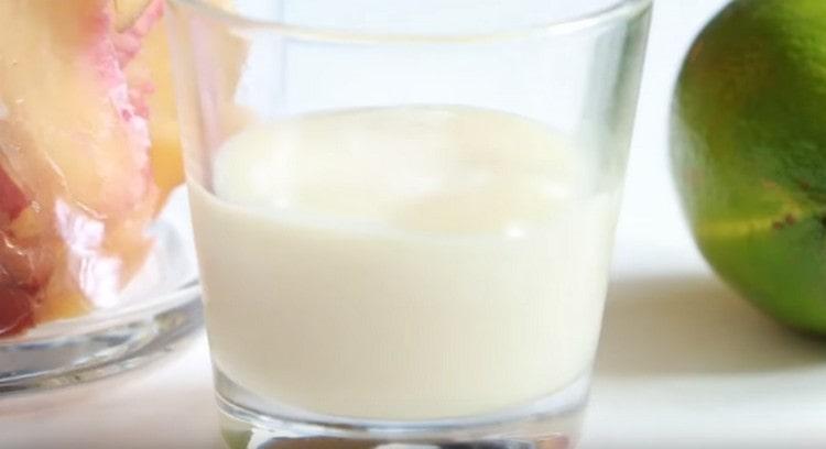 אנו נצטרך שוב חלב מרוכז.