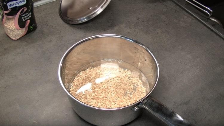 Hell byg med vand i forholdet 1: 3.