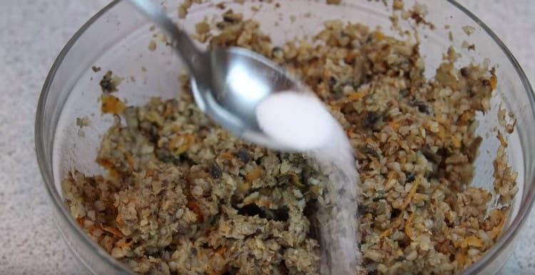 Ajouter du sel au goût.