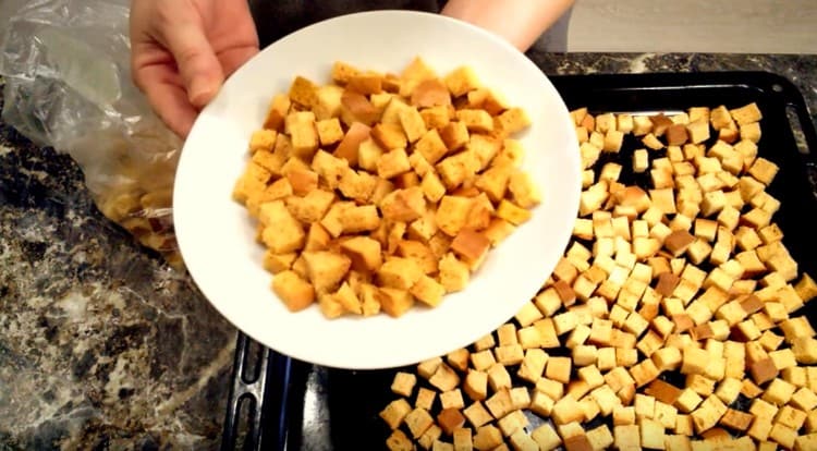 Unsere Zwiebacke im Ofen sind fertig.