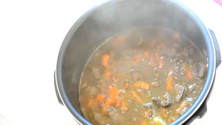 Tilsæt vand til at fremstille boghvede