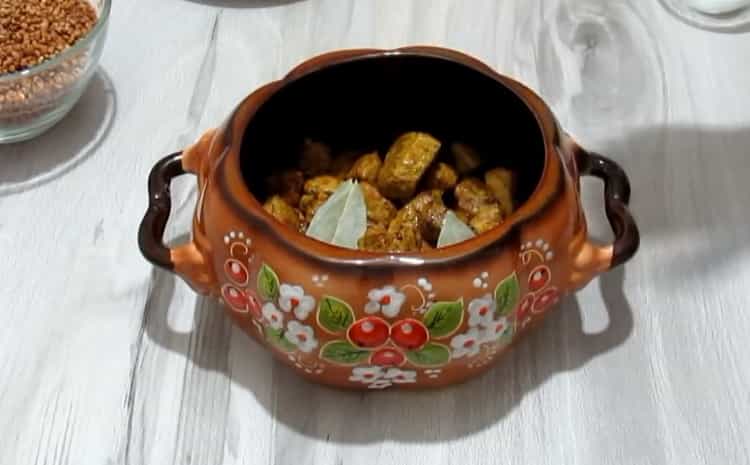 Prepareu els plats per cuinar