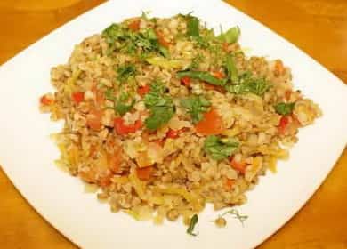 Sarrasin aux légumes dans une mijoteuse selon une recette pas à pas avec photo