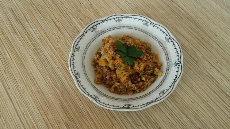 le sarrasin aux champignons et oignons est prêt