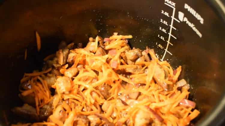 تقلى الخضار للطهي