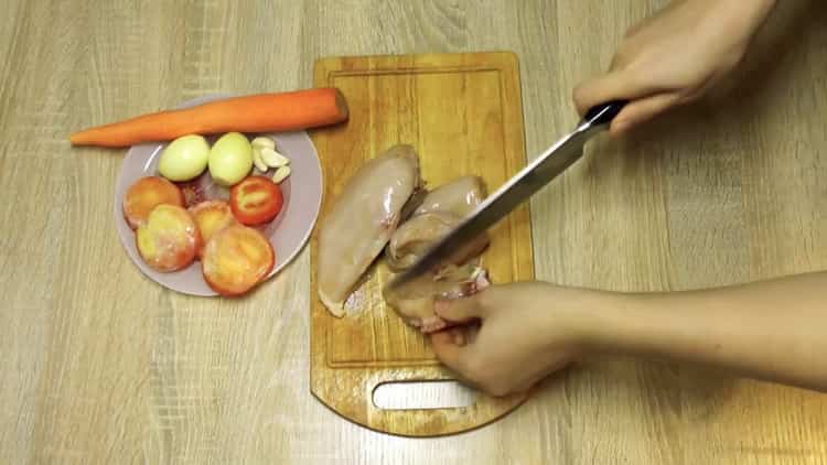 Pregătiți ingredientele pentru gătit.