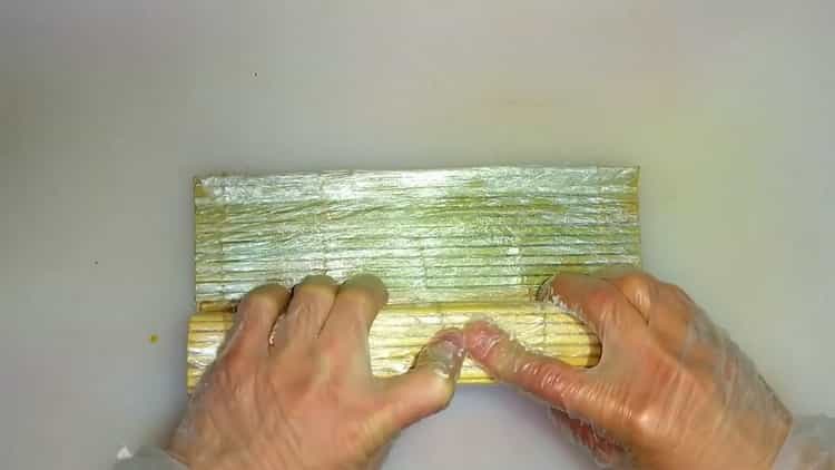 Role o rolo para fazer tortilla