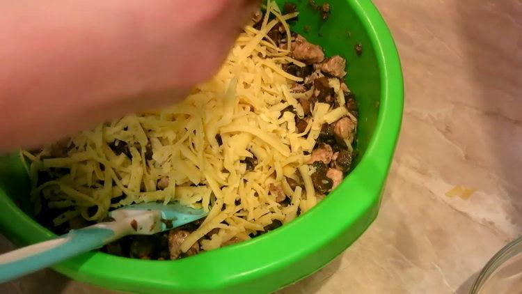 Riv ost för att laga mat