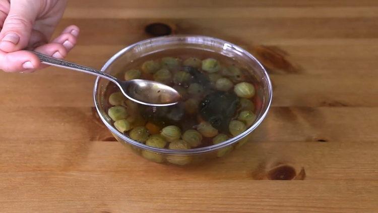 Merveilleuse confiture de groseilles à l'émeraude