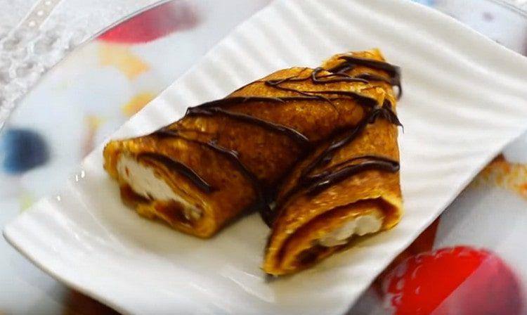 Sådana pumpa pannkakor är en bra och också användbar dessert.