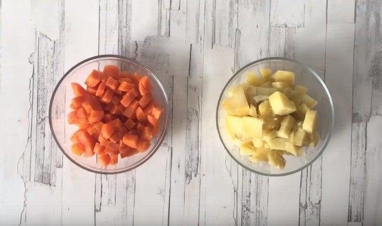 зеленчуци със зарове.