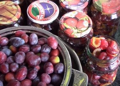 Cosechando para el invierno - ciruelas con jugo propio 🥫