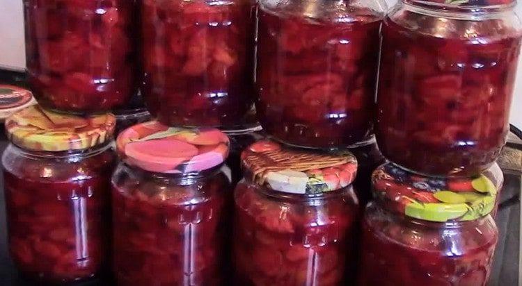 Tal tocho de ciruela se almacena perfectamente incluso sin azúcar.