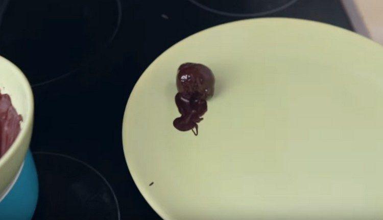 Vi skifter slik på skålen.