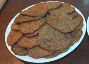 prepare rissóis de fígado rápidos de acordo com uma receita passo a passo com uma foto.