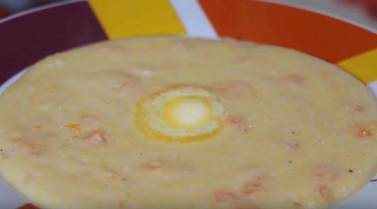 Получихме много вкусна царевична каша с тиква.