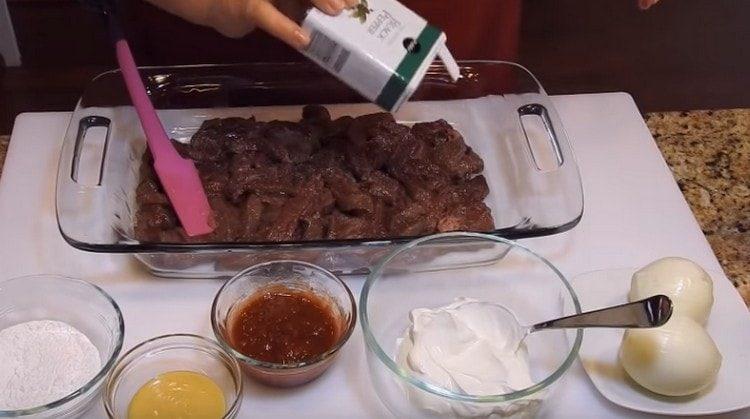 פרוסות מלח ופלפל מהכבד.