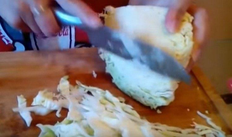 Tritureu la col finament.