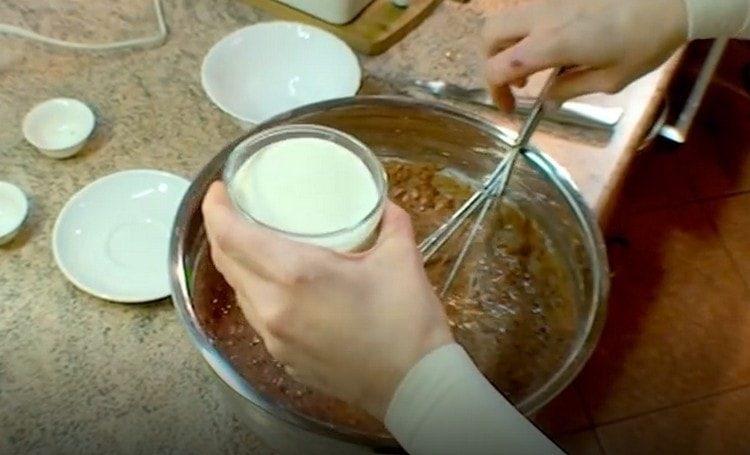 Adăugați și un pahar de lapte.