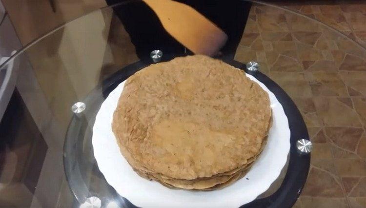 Ar trebui să se dovedească 10-12 clătite.