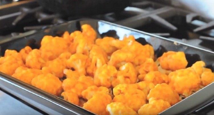 Cuire le chou encore 5 minutes.