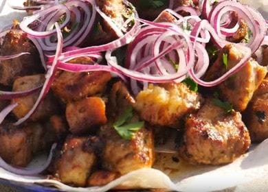 Как да научите как да приготвите вкусно барбекю в казан на кладата 🍢