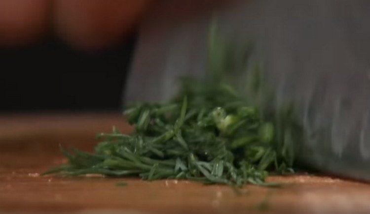 Grind fresh dill.