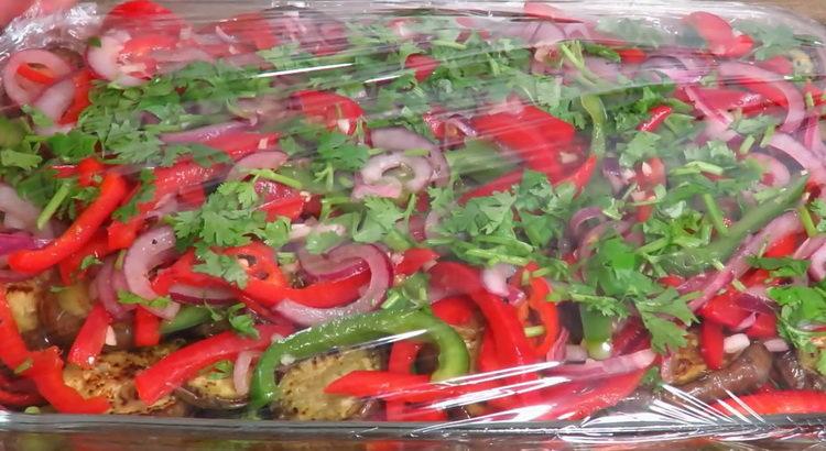 Vynikající korejský lilek salát